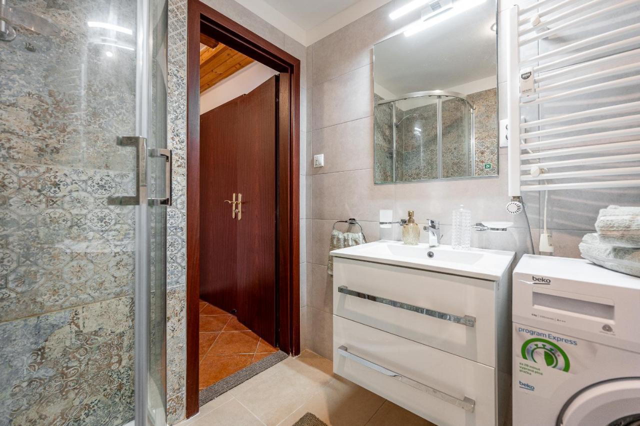 Apartman Mezonet Na Namesti Košice Exteriör bild