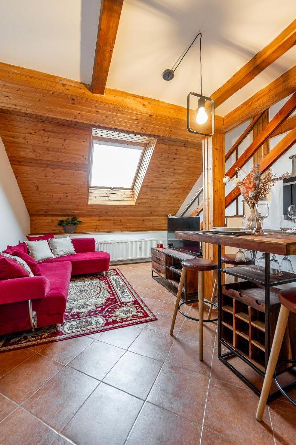 Apartman Mezonet Na Namesti Košice Exteriör bild