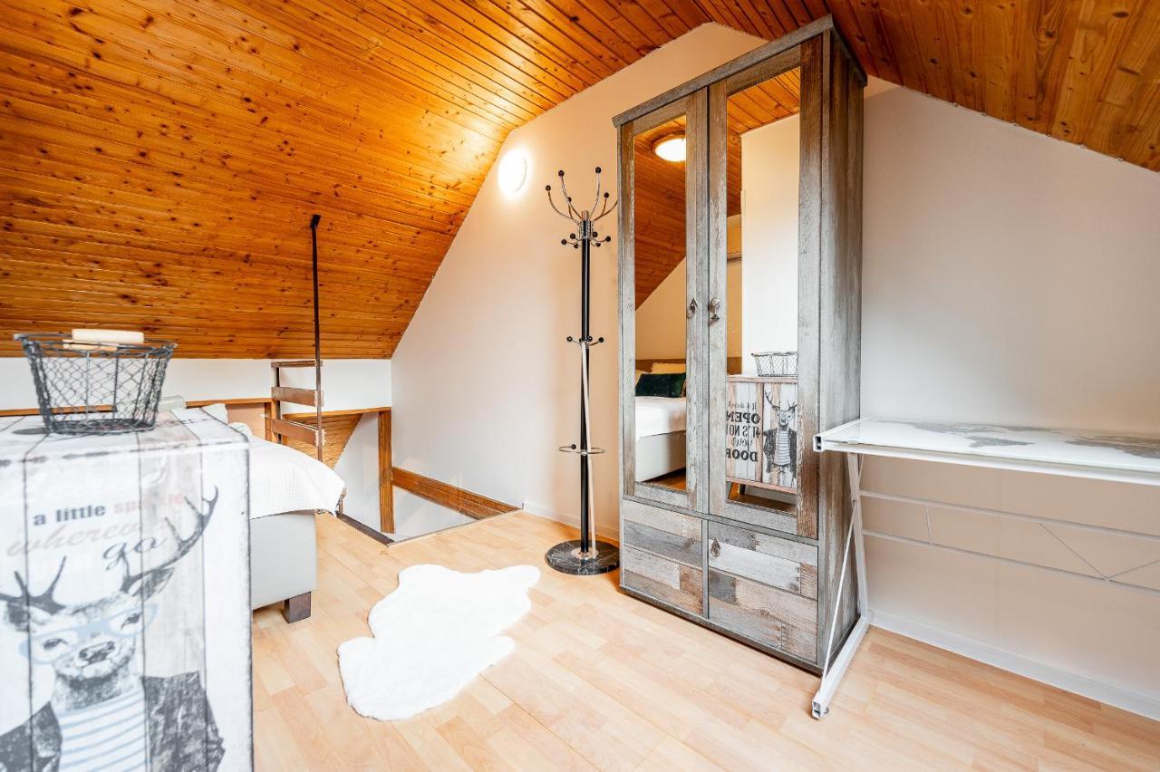 Apartman Mezonet Na Namesti Košice Exteriör bild