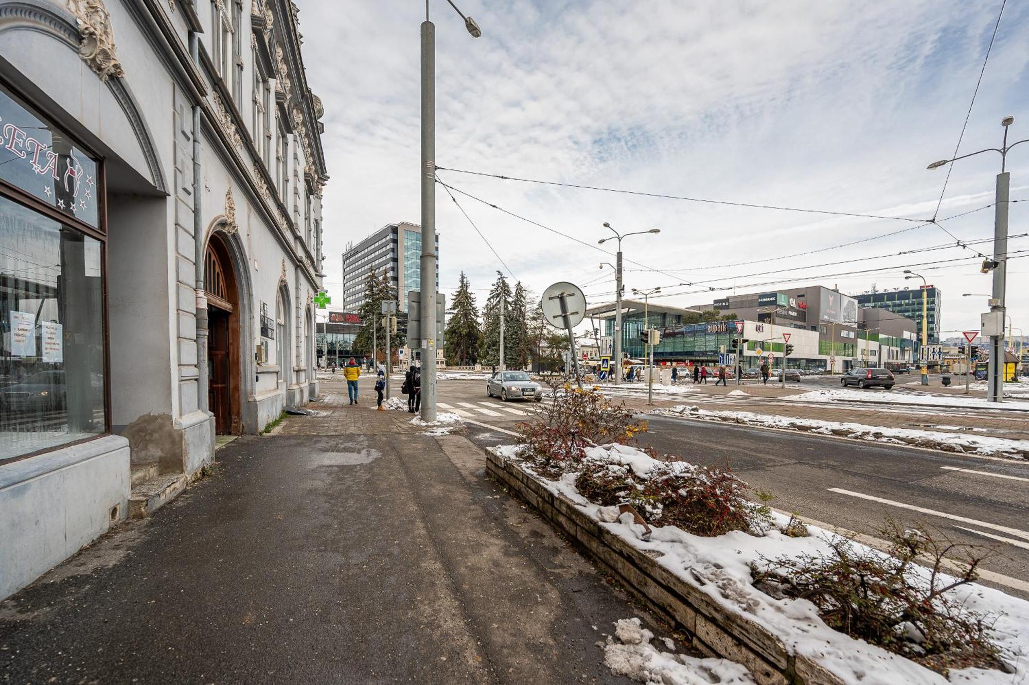 Apartman Mezonet Na Namesti Košice Exteriör bild